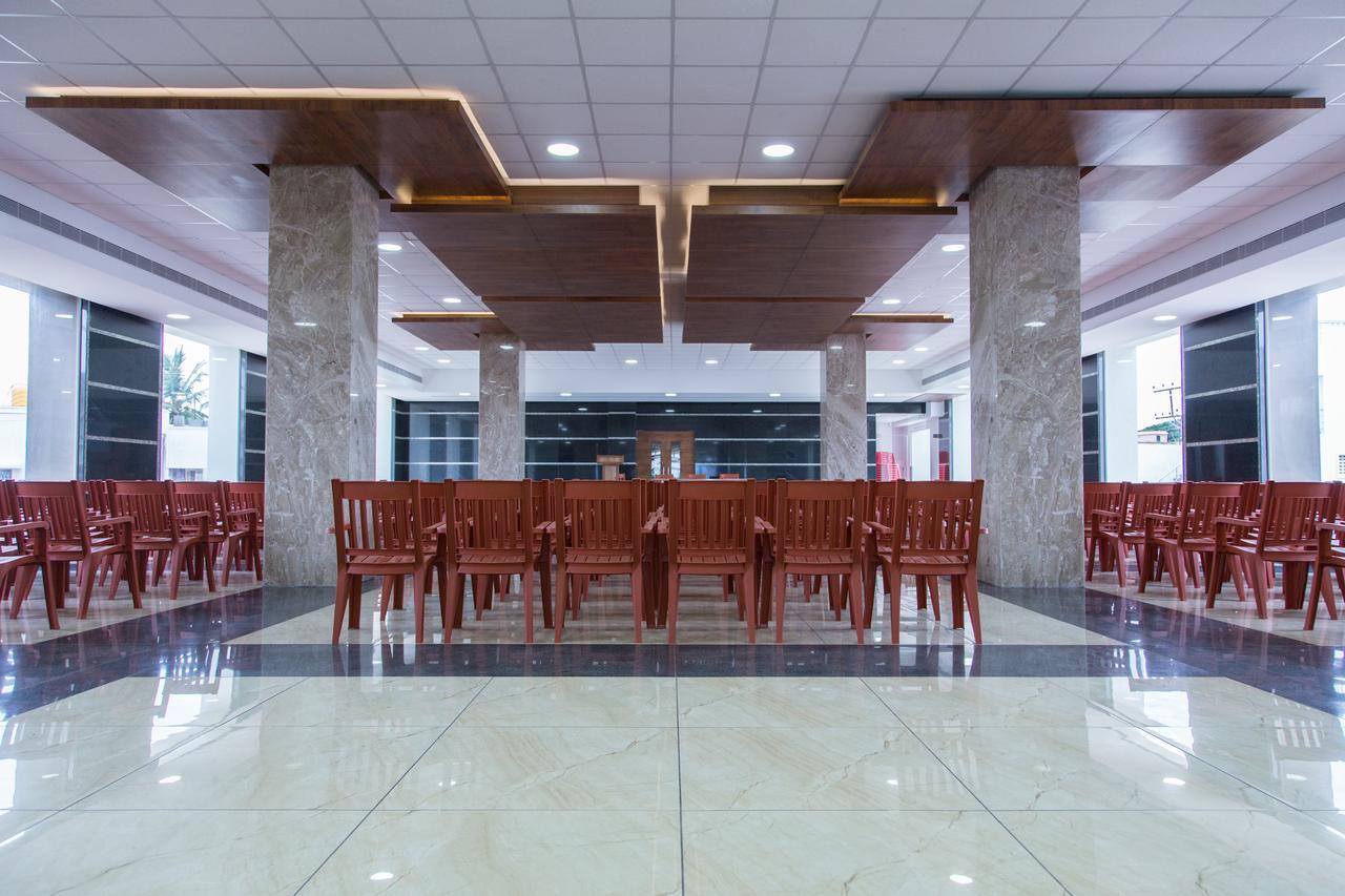 Hotel Hills Tirupattur Tiruppatur Bagian luar foto