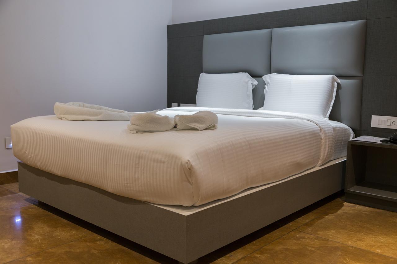 Hotel Hills Tirupattur Tiruppatur Bagian luar foto