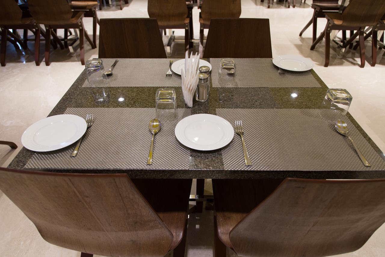 Hotel Hills Tirupattur Tiruppatur Bagian luar foto