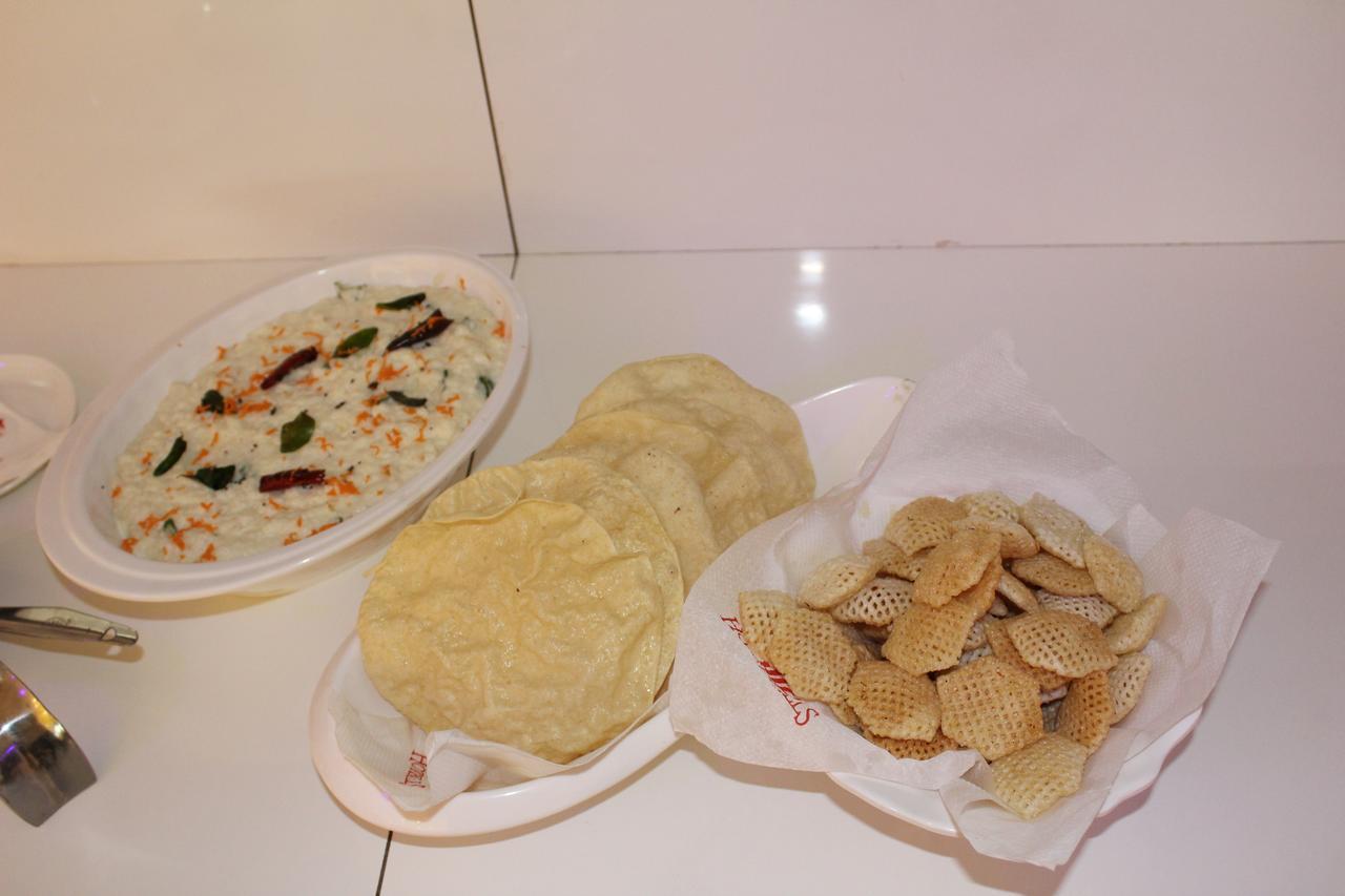 Hotel Hills Tirupattur Tiruppatur Bagian luar foto