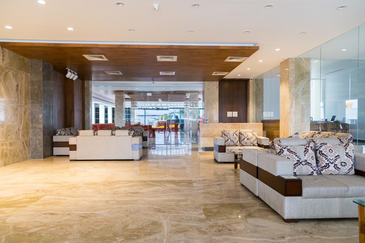 Hotel Hills Tirupattur Tiruppatur Bagian luar foto